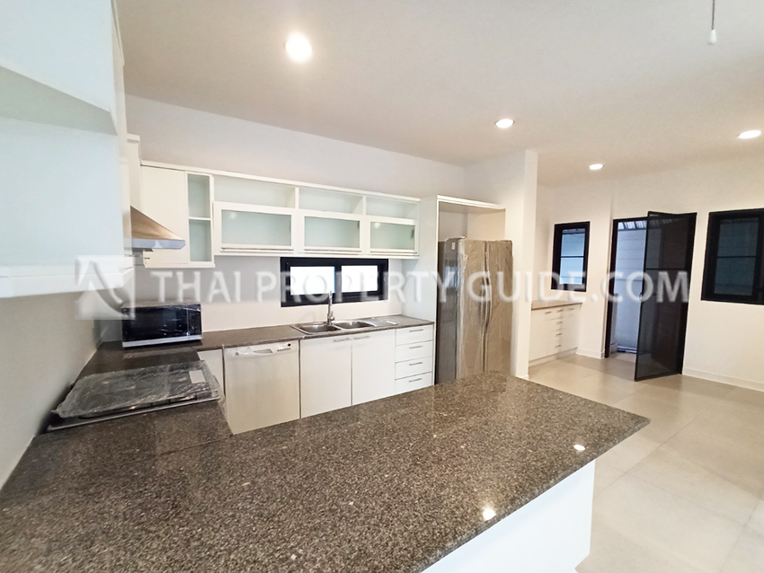 House with Private Pool in Chaengwattana (near Nichada Thani) 