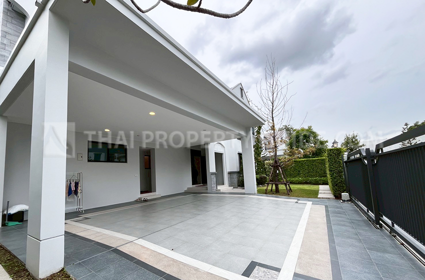 House with Private Pool in Krung Thep Kritha 