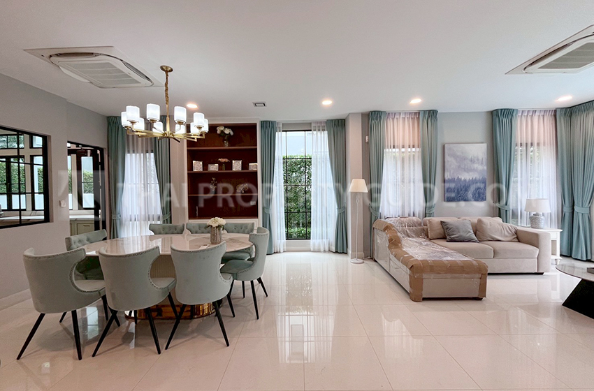 House with Private Pool in Krung Thep Kritha 