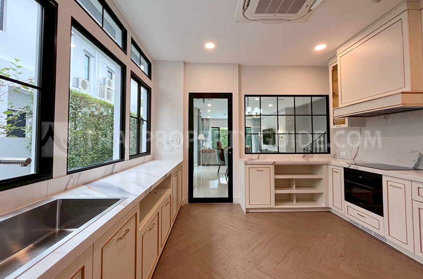 House with Private Pool in Krung Thep Kritha 