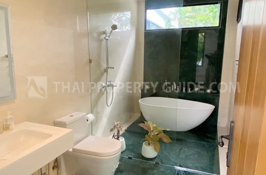 House with Private Pool in Nichada Thani 