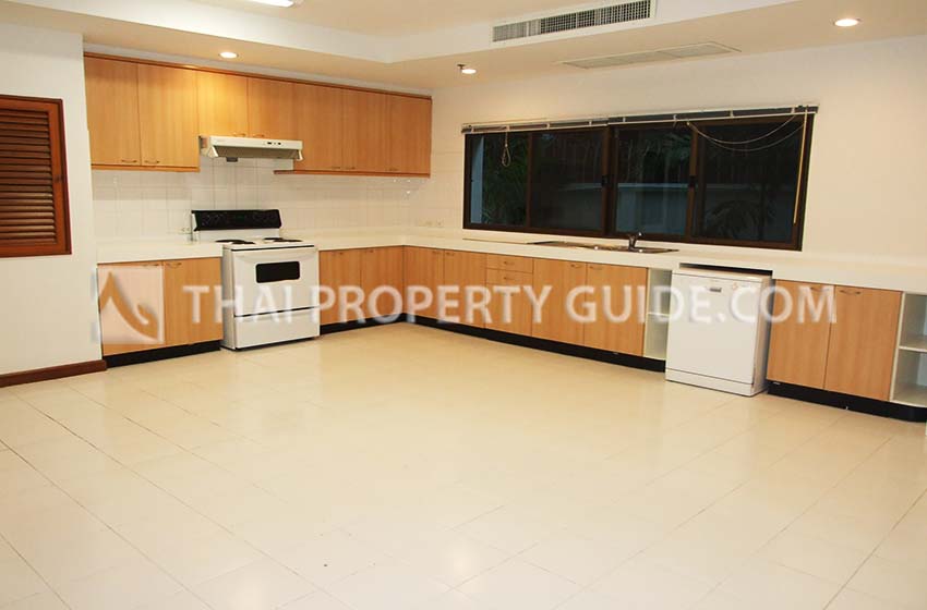 House with Private Pool in Nichada Thani 