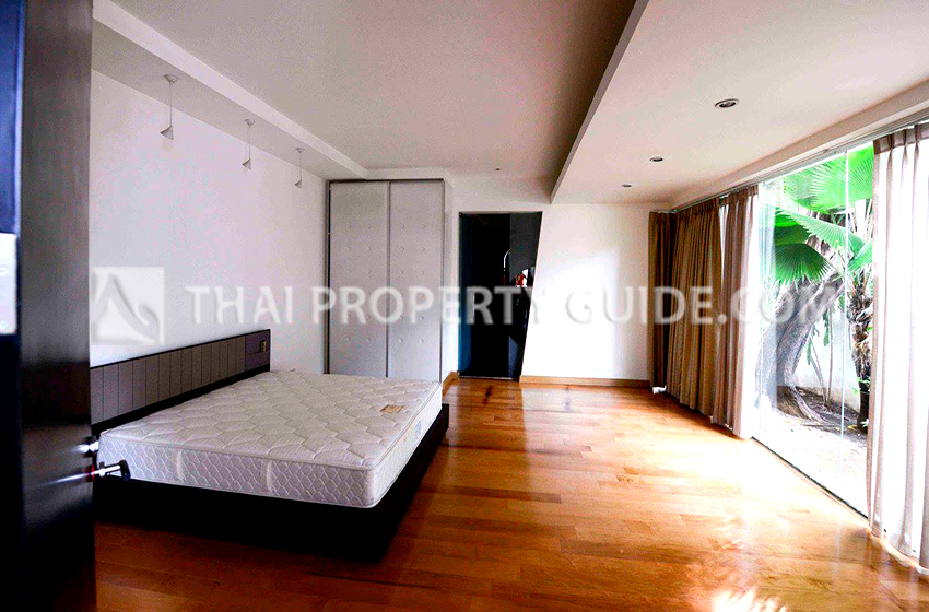House with Private Pool in Nichada Thani 