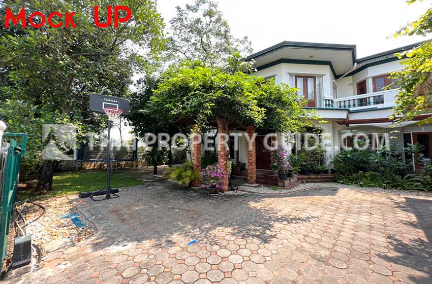 House with Private Pool in Nichada Thani 