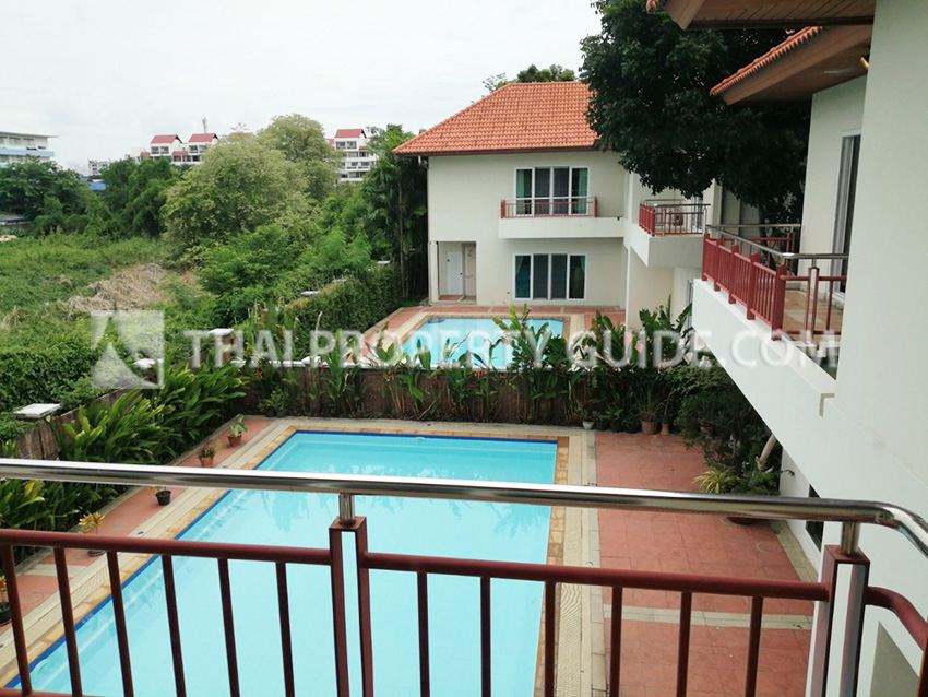 House with Private Pool in Nichada Thani 
