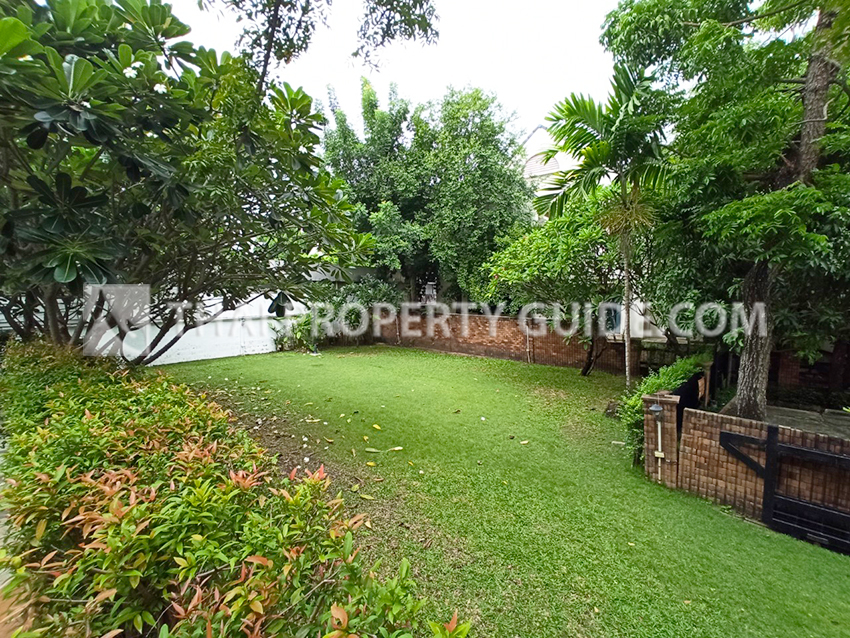 House with Private Pool in Nichada Thani 