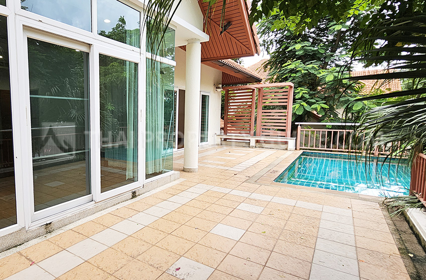 House with Private Pool in Nichada Thani 