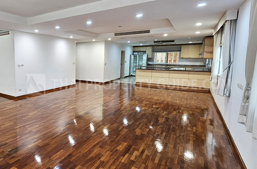 House with Private Pool in Nichada Thani 