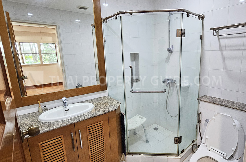 House with Private Pool in Nichada Thani 