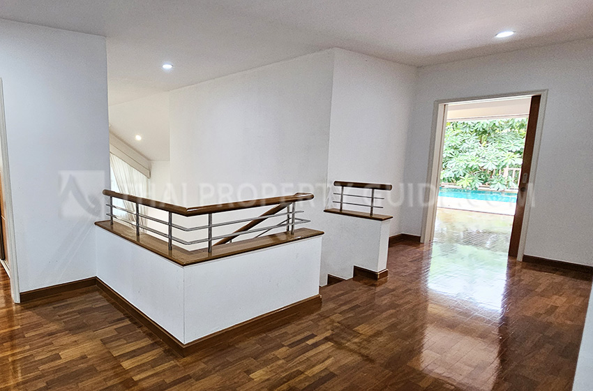 House with Private Pool in Nichada Thani 