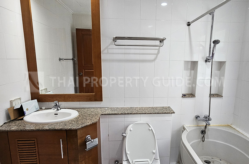 House with Private Pool in Nichada Thani 