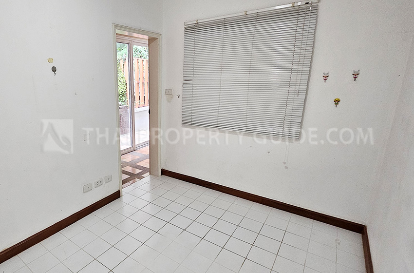 House with Private Pool in Nichada Thani 