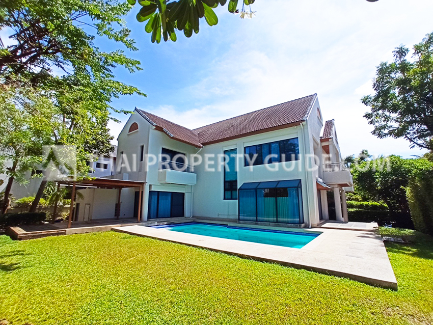 House with Private Pool for rent in Nichada Thani