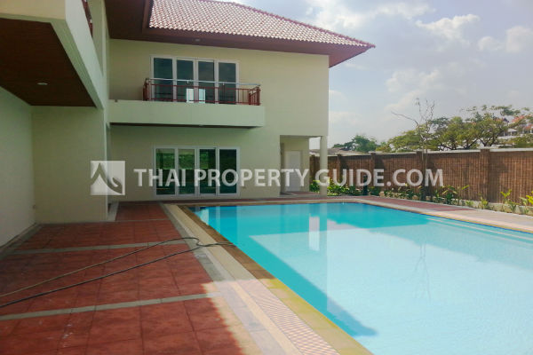 House with Private Pool for rent in Nichada Thani