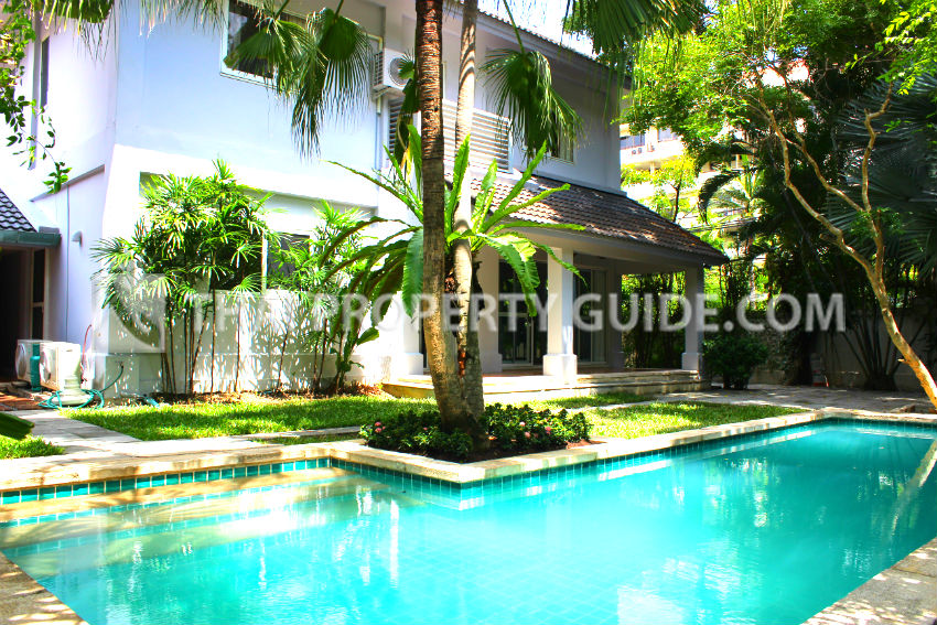 House with Private Pool in Nichada Thani
