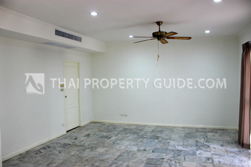 House with Private Pool in Nichada Thani 
