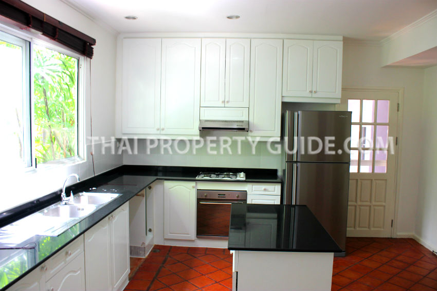 House with Private Pool in Nichada Thani 