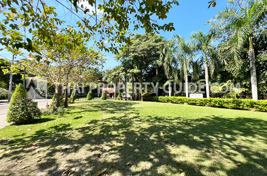 House with Private Pool in Nichada Thani 