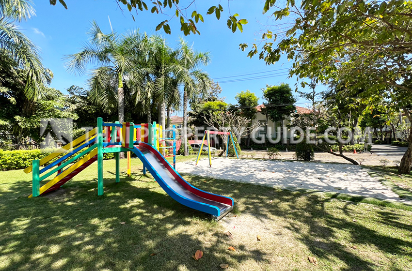 House with Private Pool in Nichada Thani 