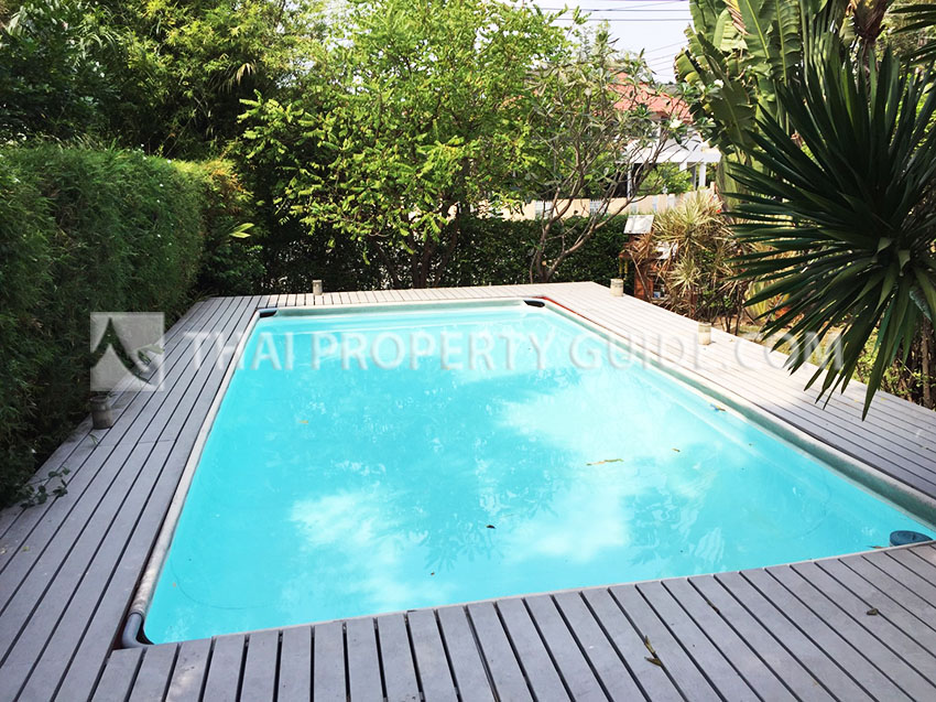 House with Private Pool in Nichada Thani 