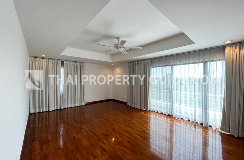 House with Private Pool in Nichada Thani 