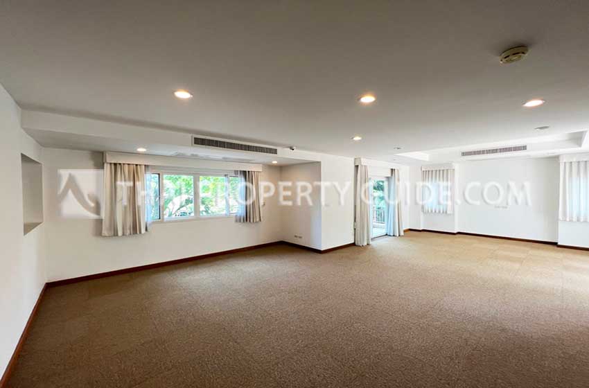 House with Private Pool in Nichada Thani 