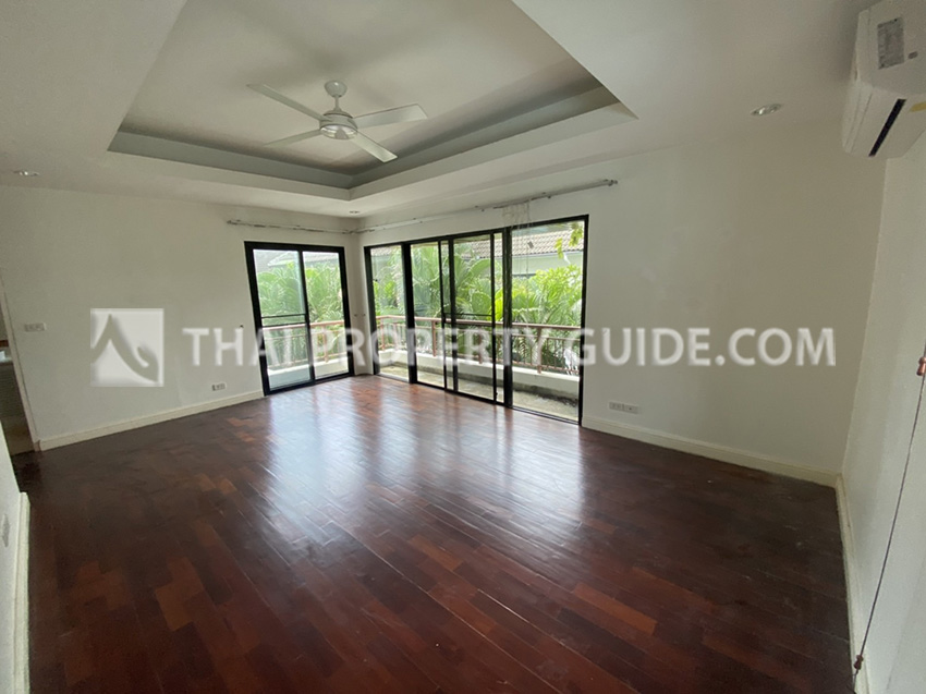 House with Private Pool in Nichada Thani 