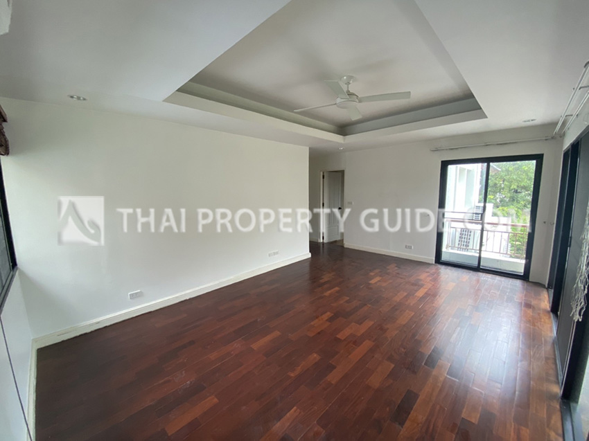 House with Private Pool in Nichada Thani 