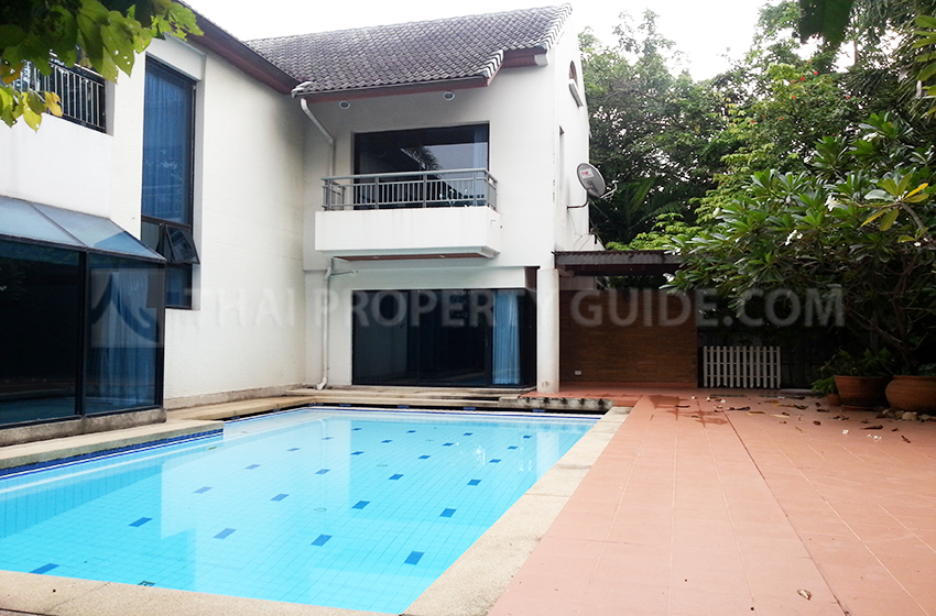 House with Private Pool for sale in Nichada Thani