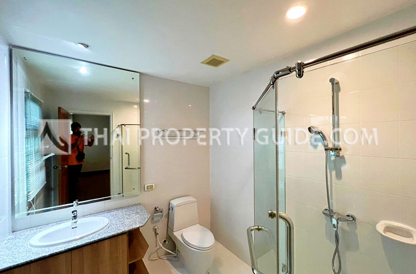 House with Private Pool in Nichada Thani 