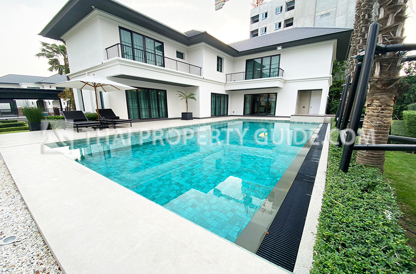 House with Private Pool for sale in Nichada Thani