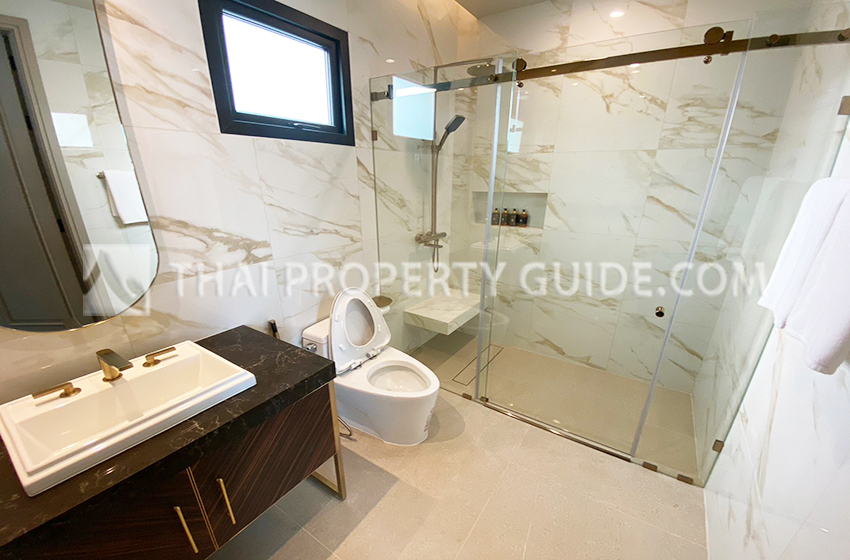 House with Private Pool in Nichada Thani 