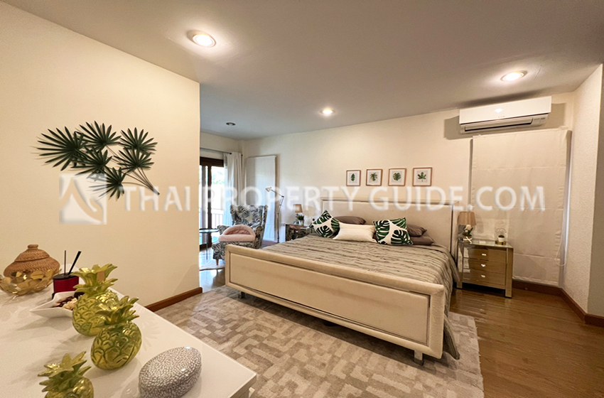 House with Private Pool in New Petchburi 