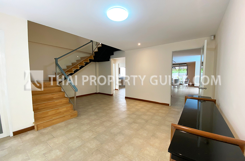 House with Private Pool in New Petchburi 