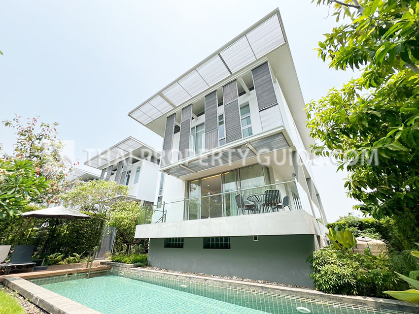 House with Private Pool in New Petchburi