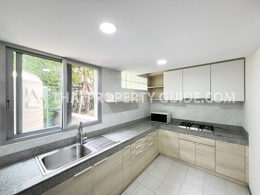 House with Private Pool in New Petchburi 