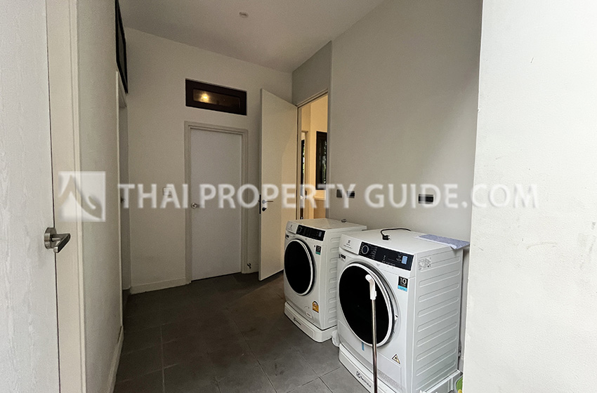 House with Private Pool in Pattanakarn 