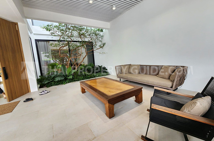 House with Private Pool in Ramkhamhaeng 