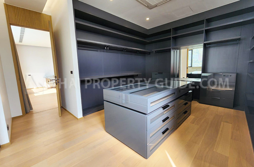 House with Private Pool in Ramkhamhaeng 
