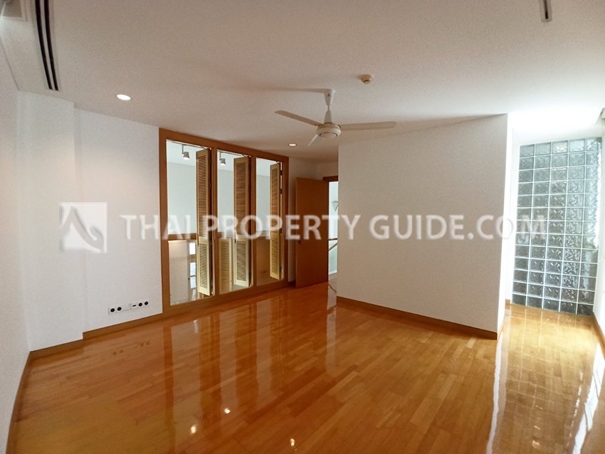 House with Private Pool in Sathorn 