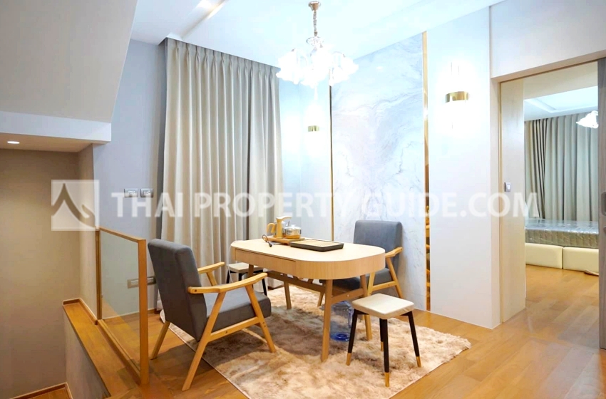 House with Private Pool in Sathorn 