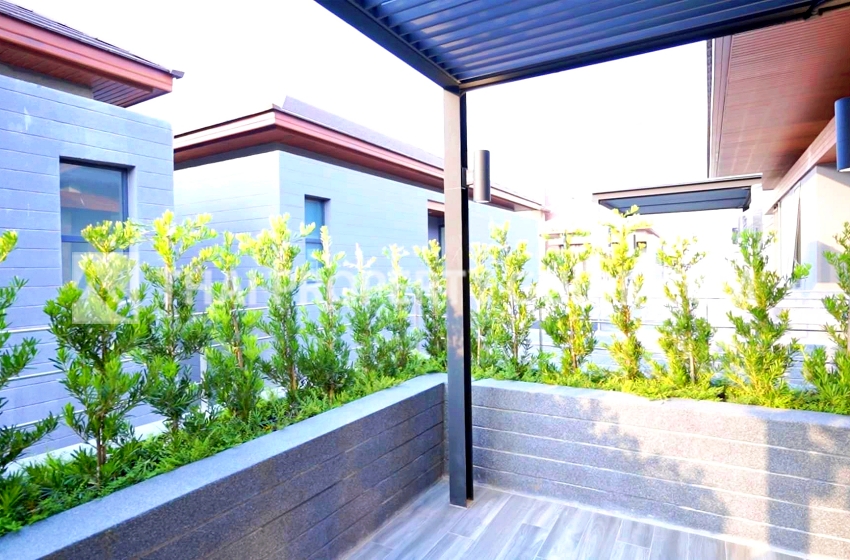 House with Private Pool in Sathorn 