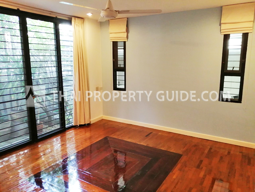 House with Private Pool in Sukhumvit 