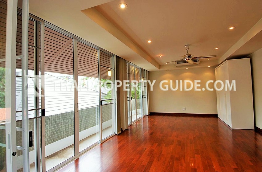 House with Private Pool in Sukhumvit 
