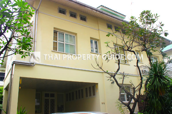 House with Private Pool in Sukhumvit 