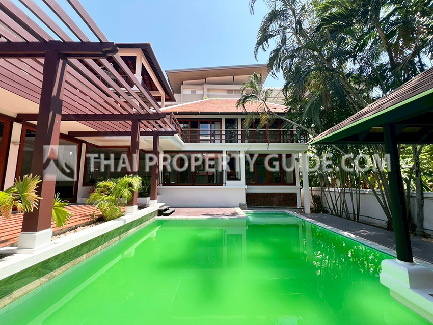 House with Private Pool in Sukhumvit