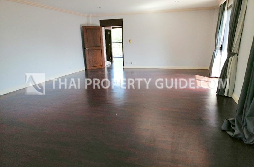 House with Private Pool in Sukhumvit : Panya Village On-Nut 