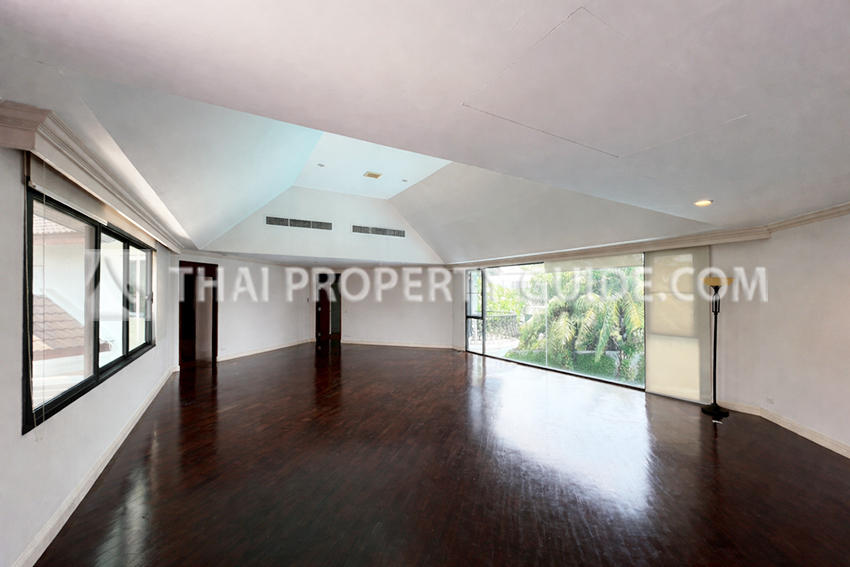 House with Private Pool in Sukhumvit : Panya Village On-Nut 