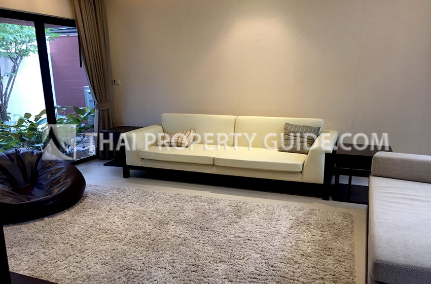 House with Private Pool in Sukhumvit 