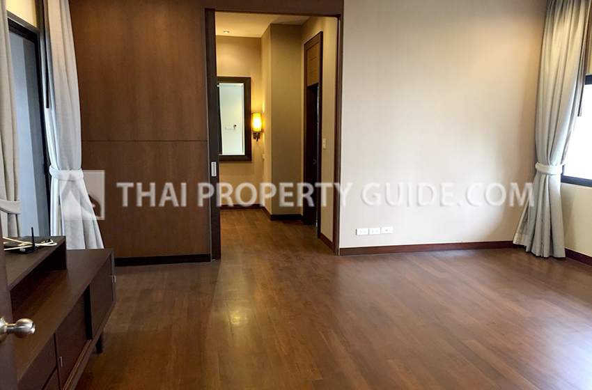 House with Private Pool in Sukhumvit 